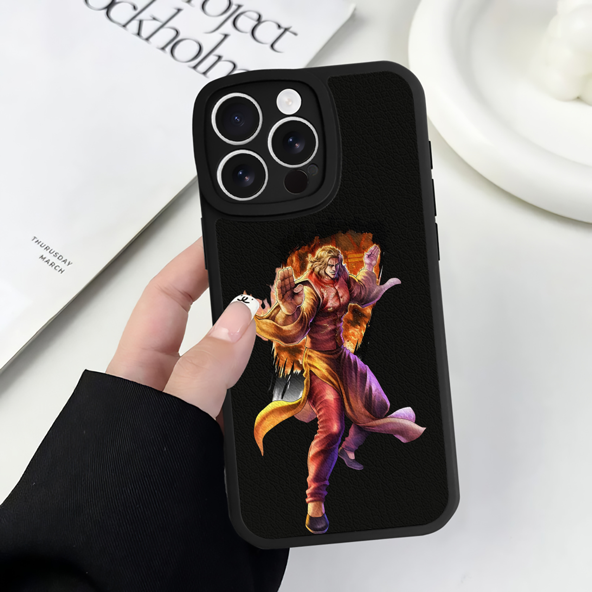 （画像用） 北斗の拳 Fist of the North Star 【iPhone 16シリーズ対応】シリコンスマホケース（レザー調） 材質：シリコン